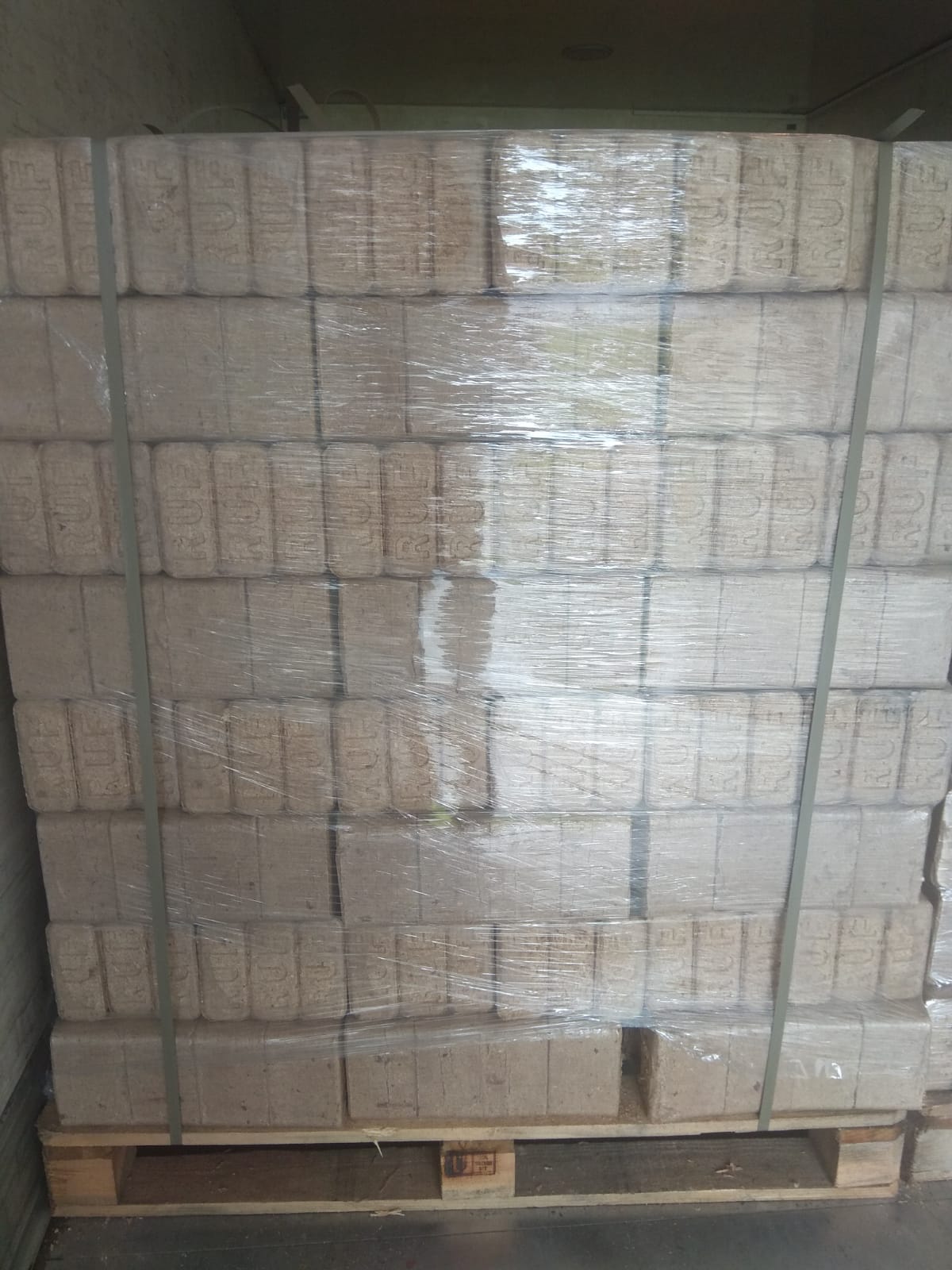 Dřevěné BRIKETY - Dub, Buk